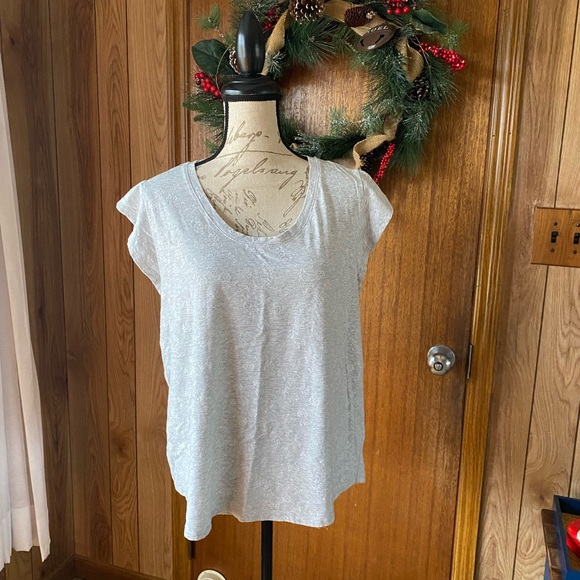 Embroidered flutter tee - Picture 4 of 9